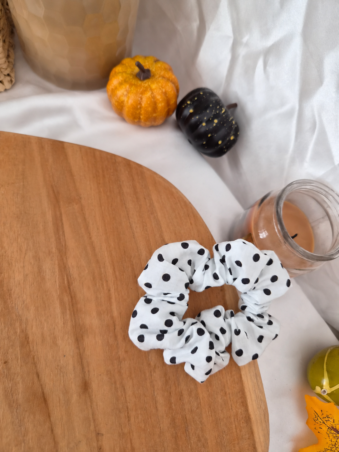Chouchou classique - blanc a pois noir