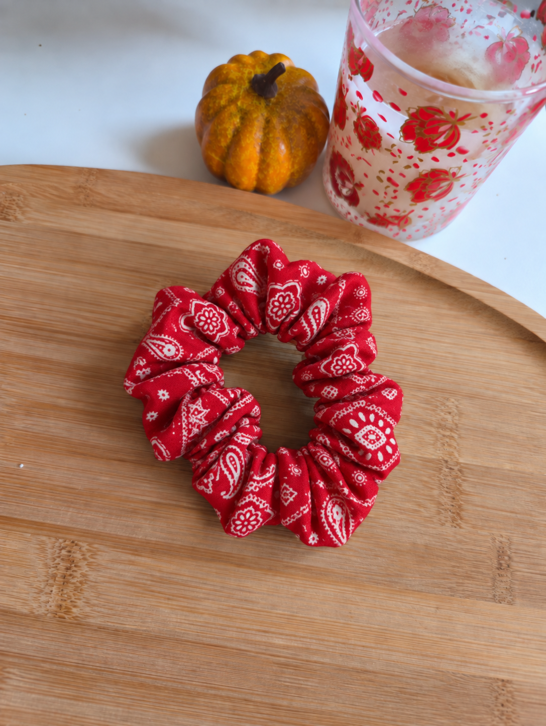 Chouchou classique - motif bandana rouge